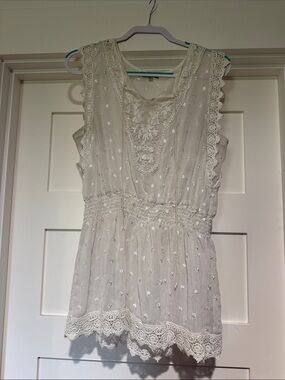 Ivory Lace Eyelet Sleeveless Tunic